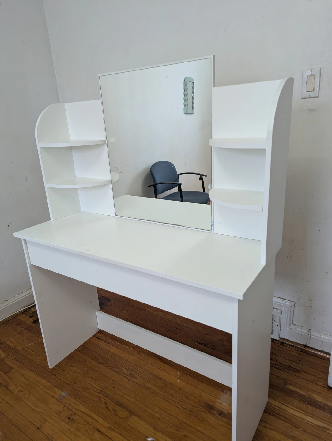 White Vanity Table with Mirror