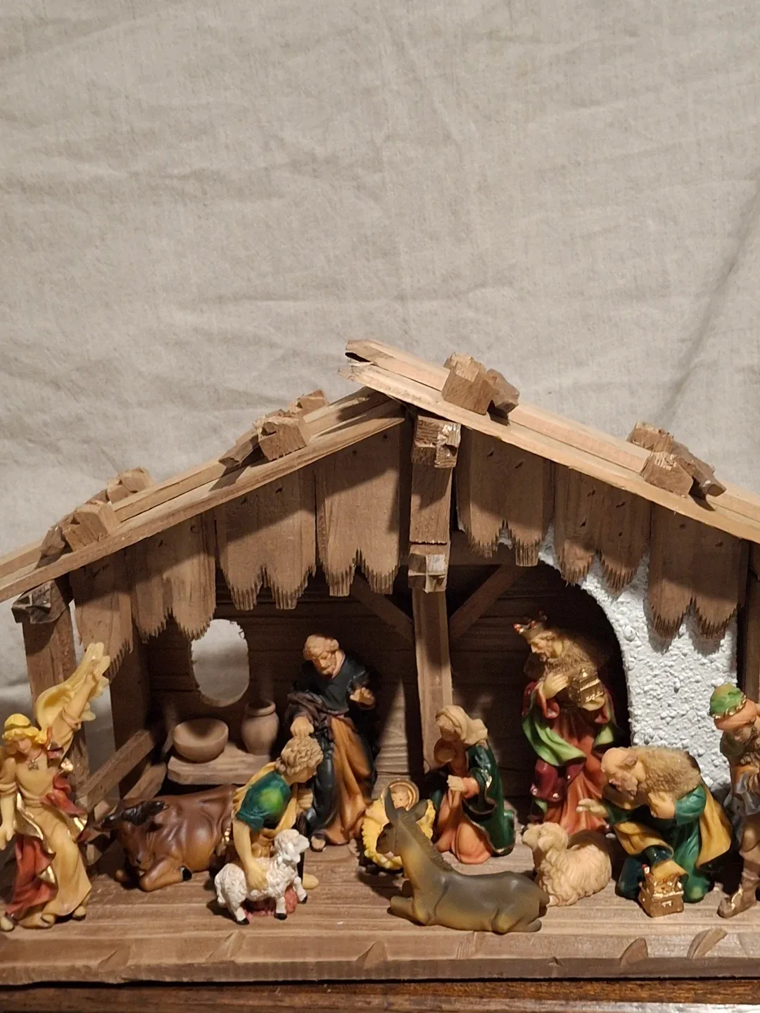 Nativity Scene Set with Wooden Stable image indicator(6)