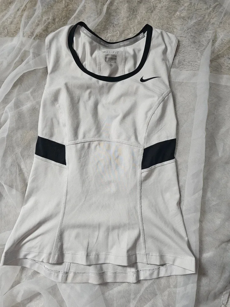 Nike Tennis Dri-FIT Tank Top - White image indicator(2)