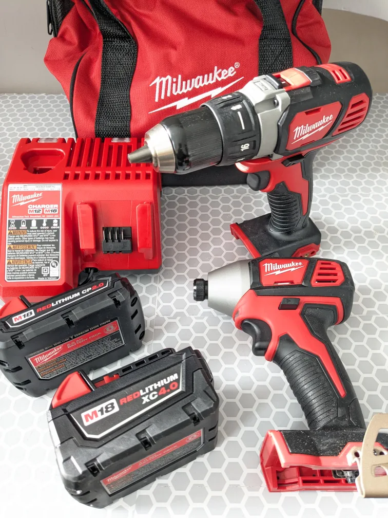 M18 Milwaukee Cordless 2 TOOL Contractor Set image indicator(2)