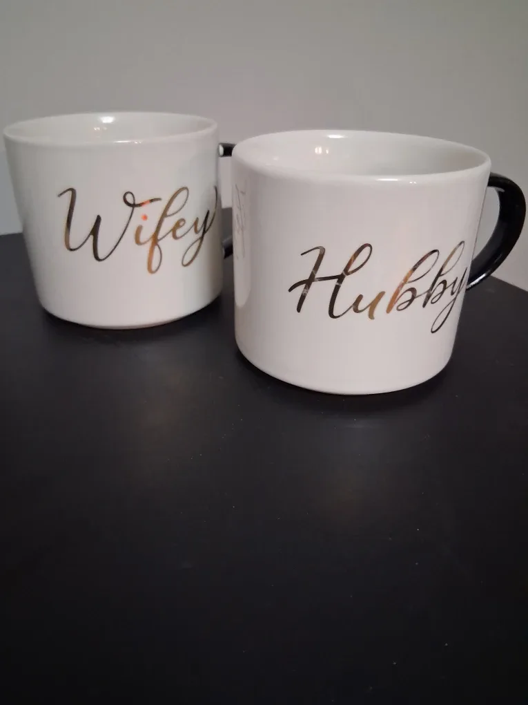 Hubby & Wifey Mug Set