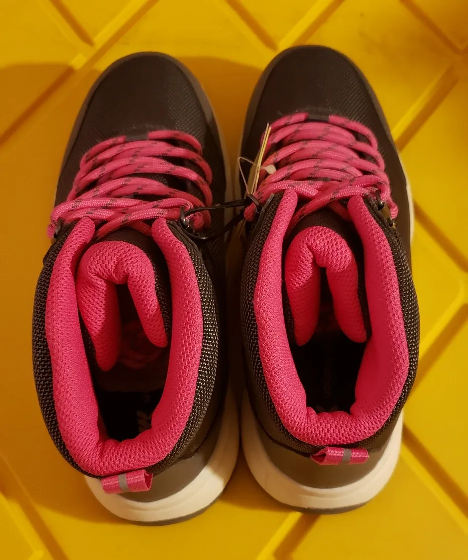 New All in Motion Dawson Hiking Boots - Size 3 image indicator(4)