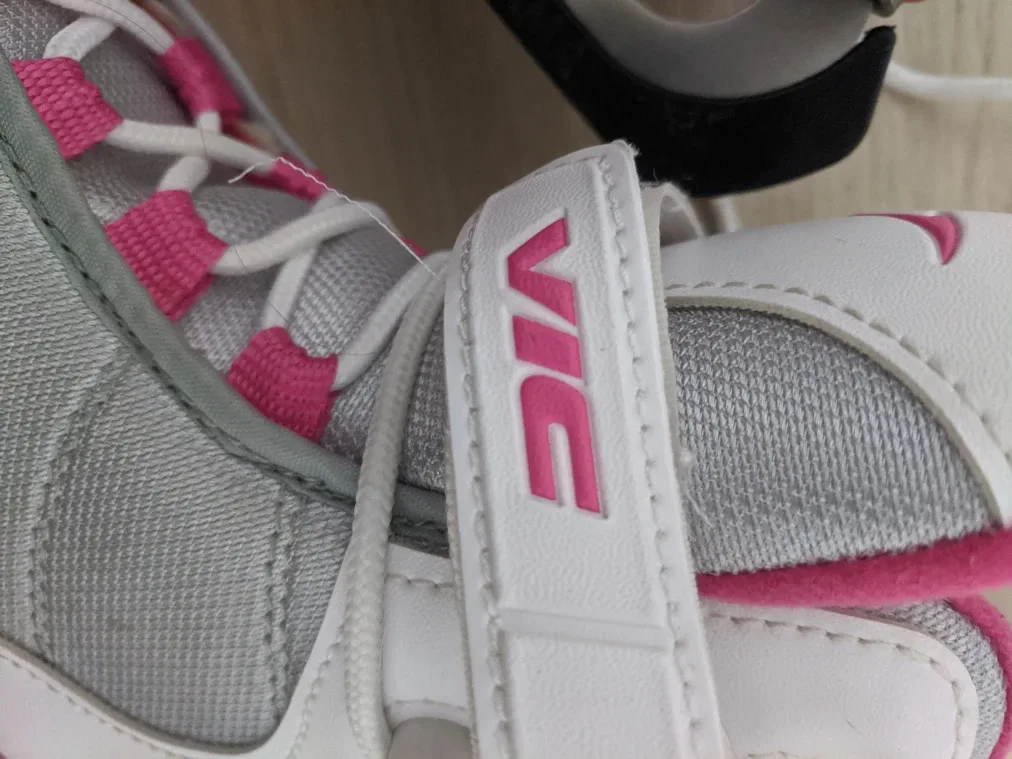 Vickockey Ice Skates - Size US J4 image indicator(3)