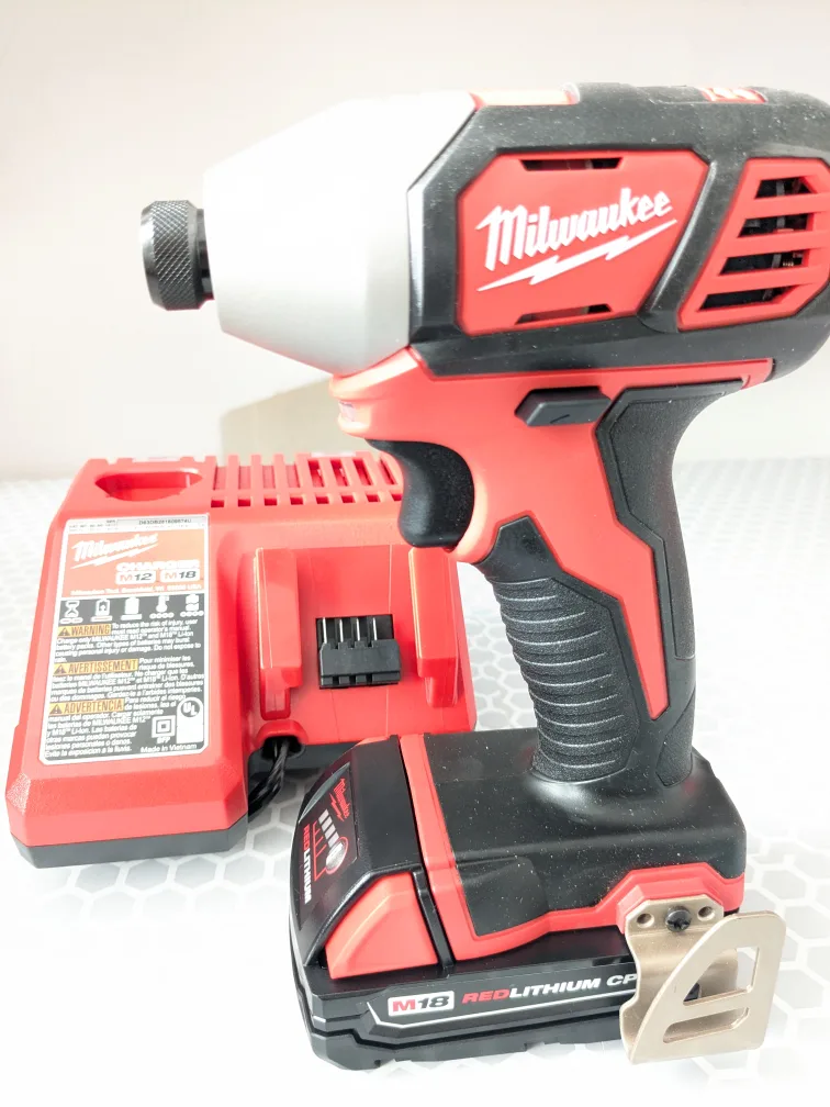 M18 Milwaukee Impact Drill Combo Kit image indicator(5)