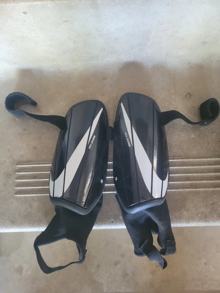 Nike Youth Shin Guards - Size S image indicator(2)