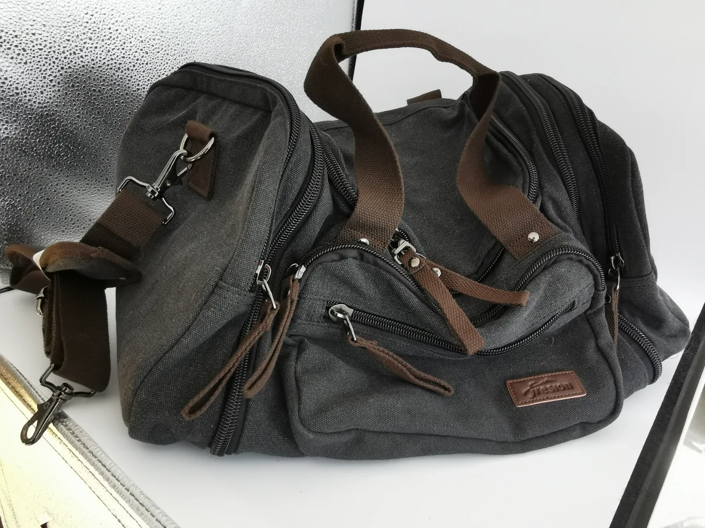 Fresion Canvas Duffle Bag 44L - Travel/Overnight Bag image indicator(6)