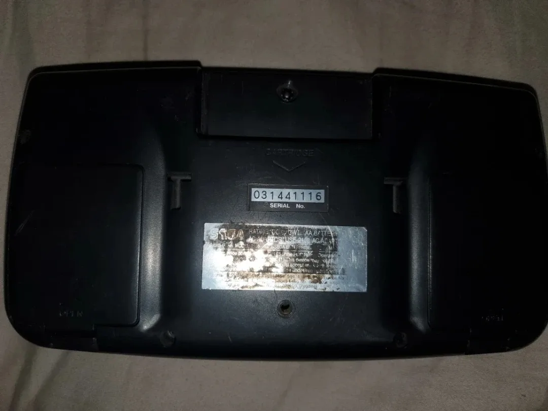 Sega Game Gear with Games image indicator(4)