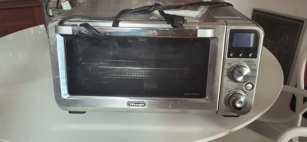DeLonghi Livenza Air Fry Convection Oven