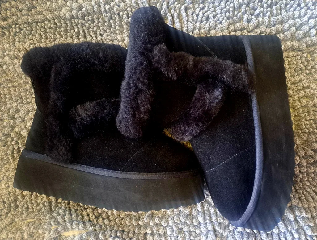 Project Cloud Women's Platform Boots  Size : 10 image indicator(2)