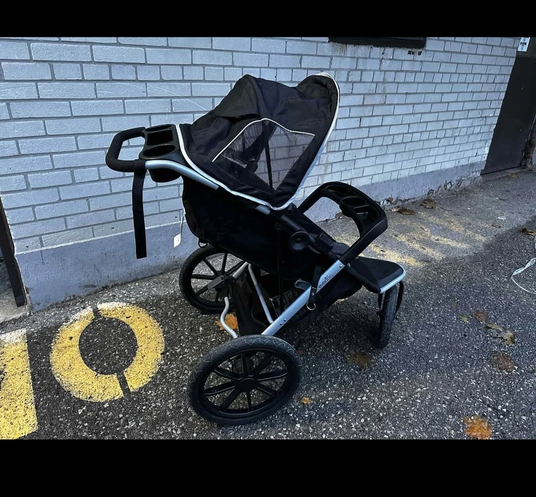 Evenflo Pivot Jogger Stroller - photo 4