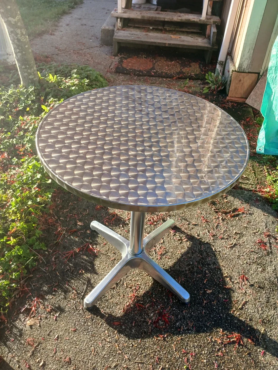 Round Metal Outdoor Table