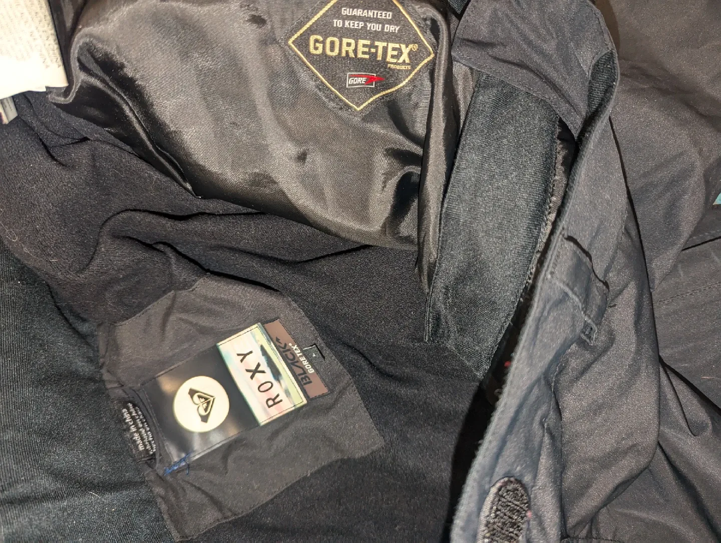 Roxy Gore-Tex Black Snow Pants image indicator(3)