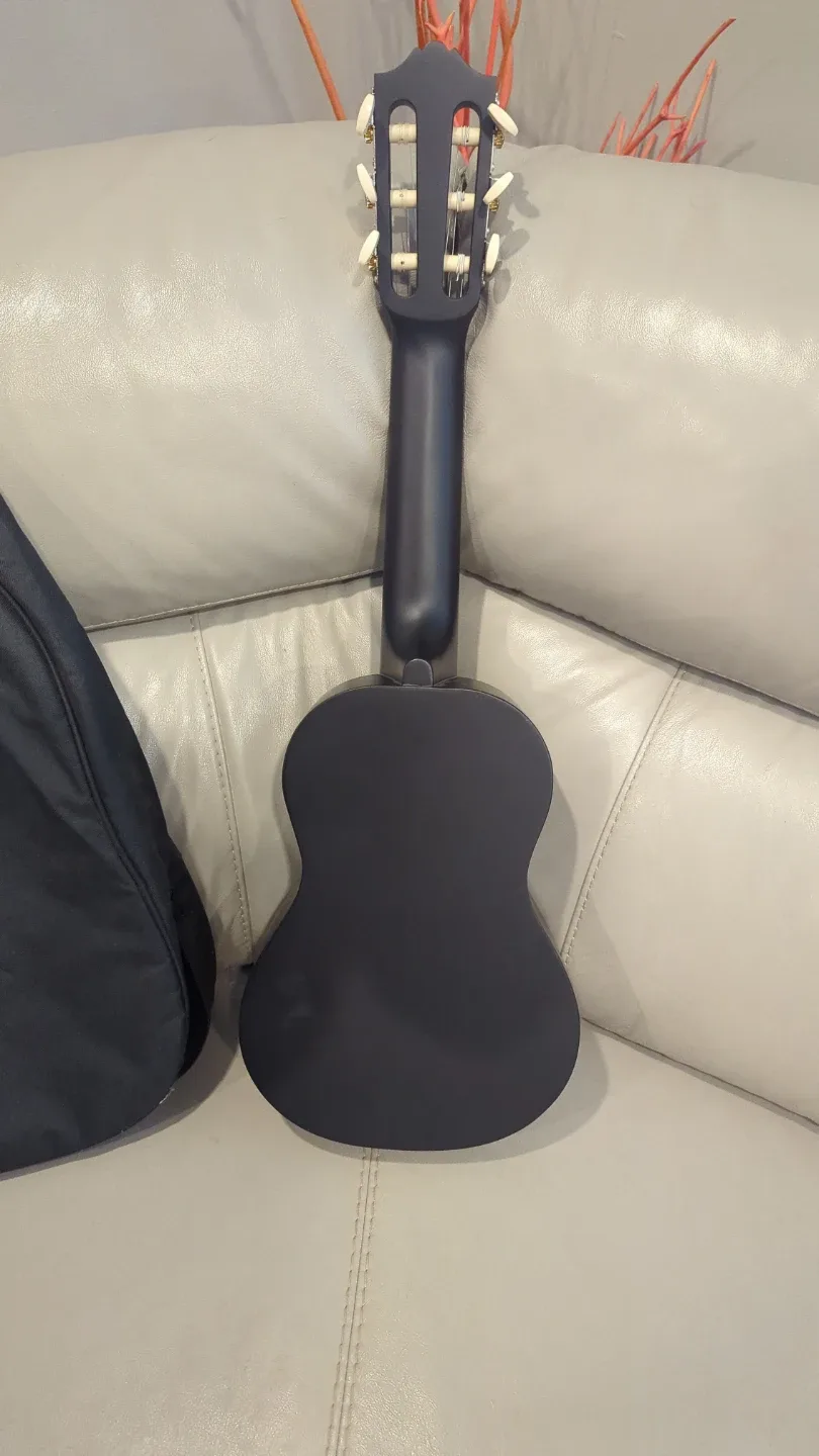 Yamaha GL1 Guitalele image indicator(2)