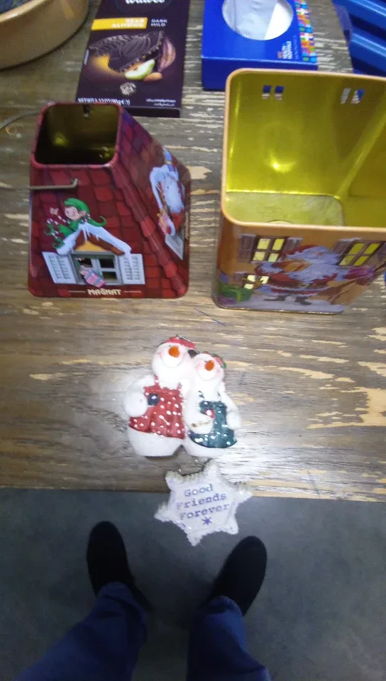 Magnat Christmas House Tin Tea Candle Lantern. image indicator(3)