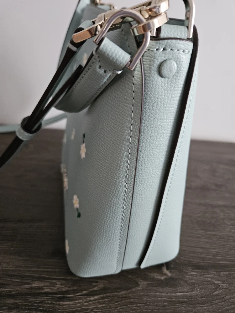 Kate Spade Bucket Bag with Daisy Embroidery - photo 3