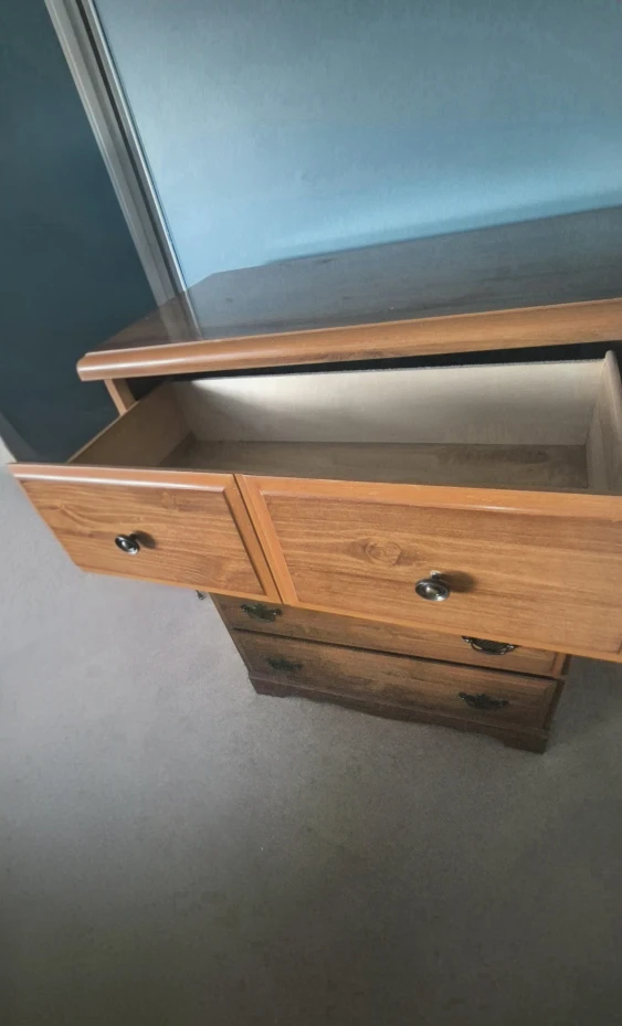 Wooden Chest of Drawers - photo 3