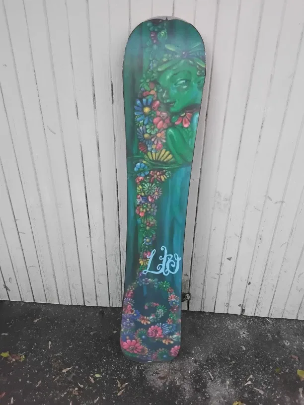 🏂 LTD Muse 144 Snowboard - Green Floral Design🏂 image indicator(5)