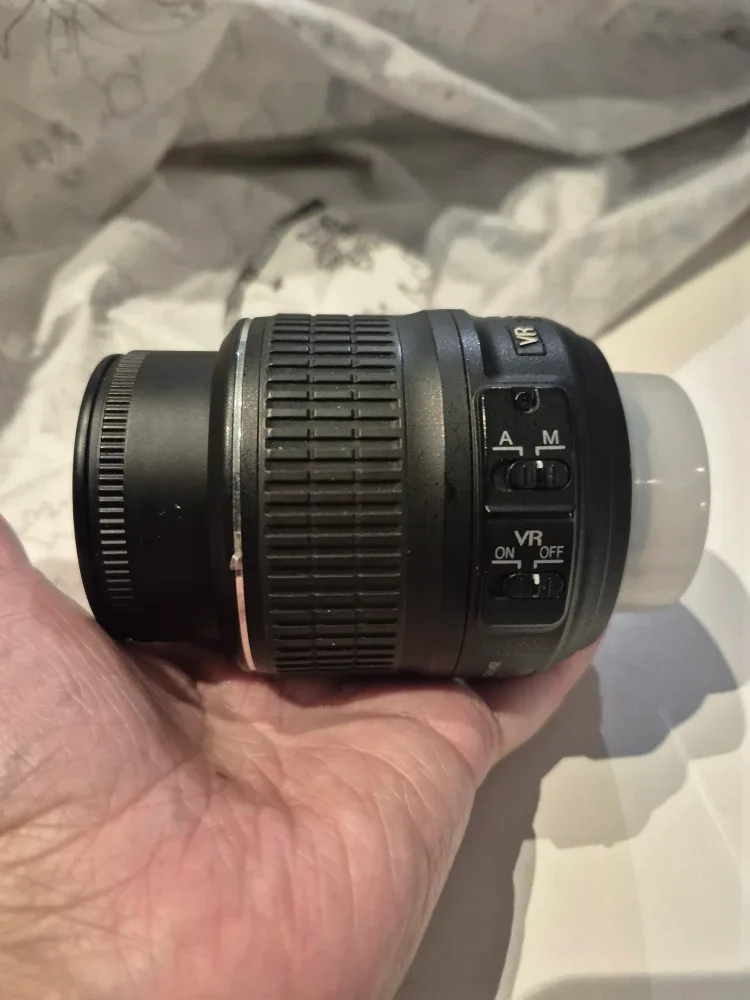 Nikon AF-S DX Nikkor 18-55mm Zoom Lens image indicator(7)