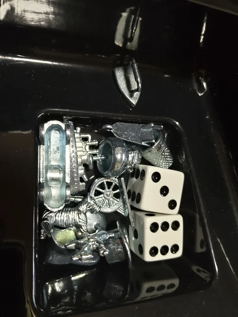 Monopoly The Mega Edition Board Game image indicator(6)