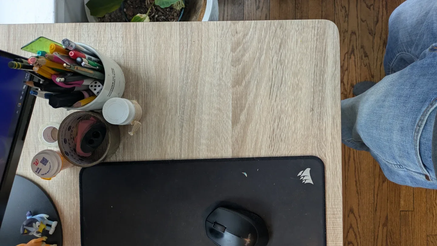 Big desk with metal frame. image indicator(5)