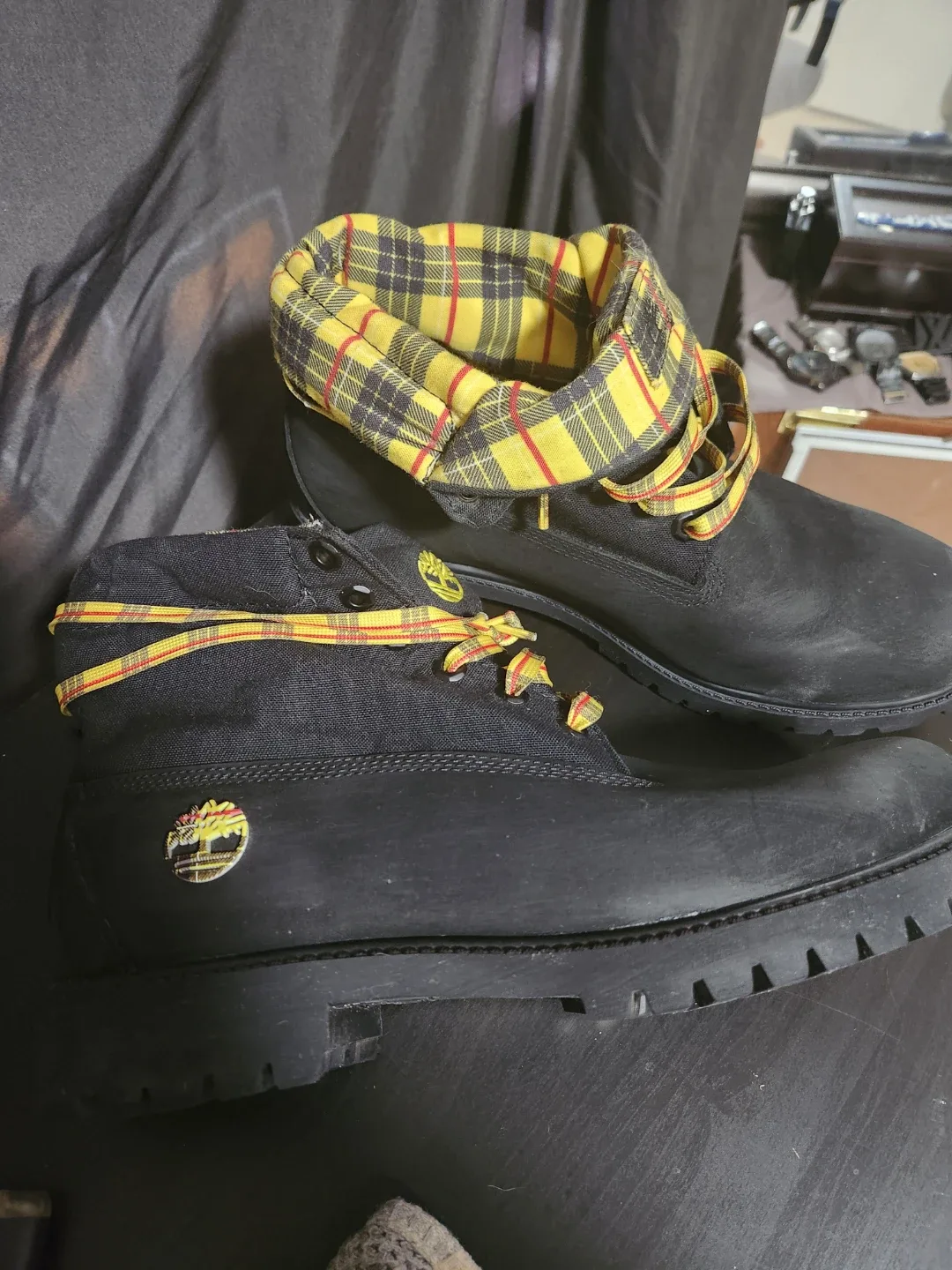 Timberland Roll Top Boots - Black, US 10.5 image indicator(2)