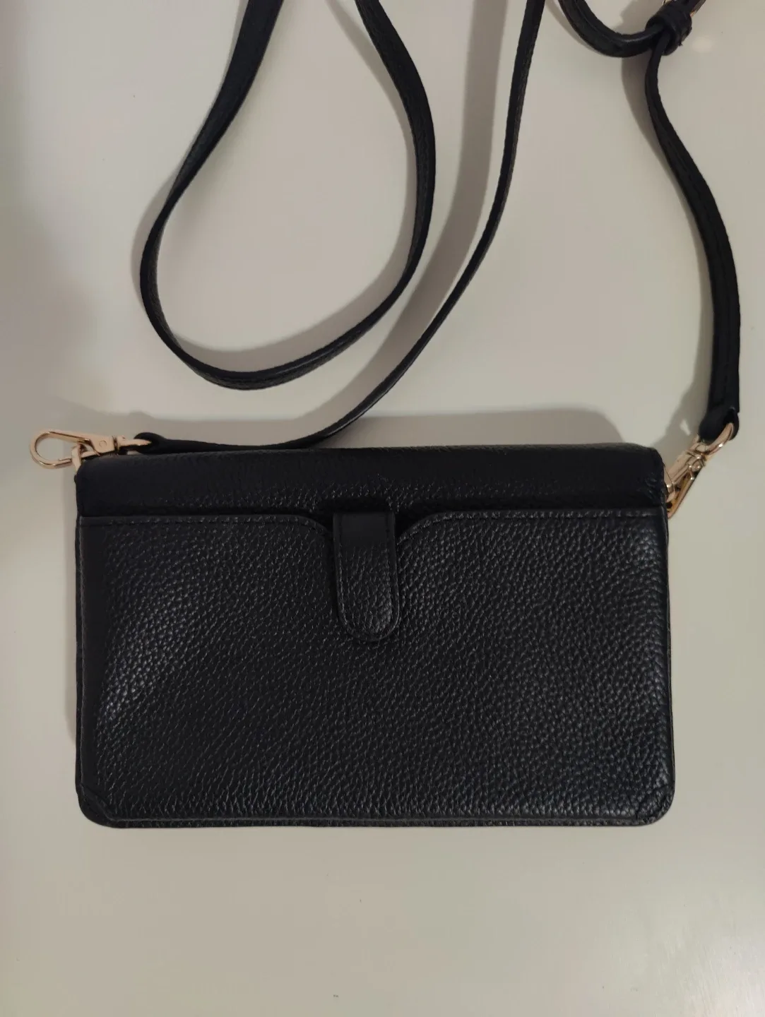 Michael Kors Black Leather Crossbody Wallet image indicator(2)