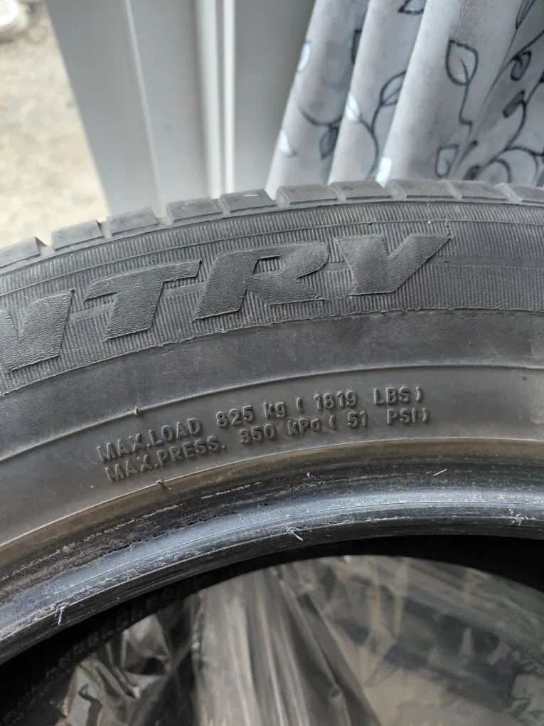 All Season Tires 235/55R19 for Sale image indicator(4)