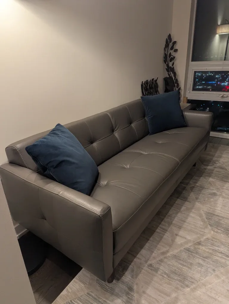 Grey Leather Sofa image indicator(3)
