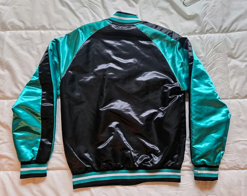 Vancouver Grizzlies Mitchell & Ness Hardwood Classics Jacket image indicator(2)