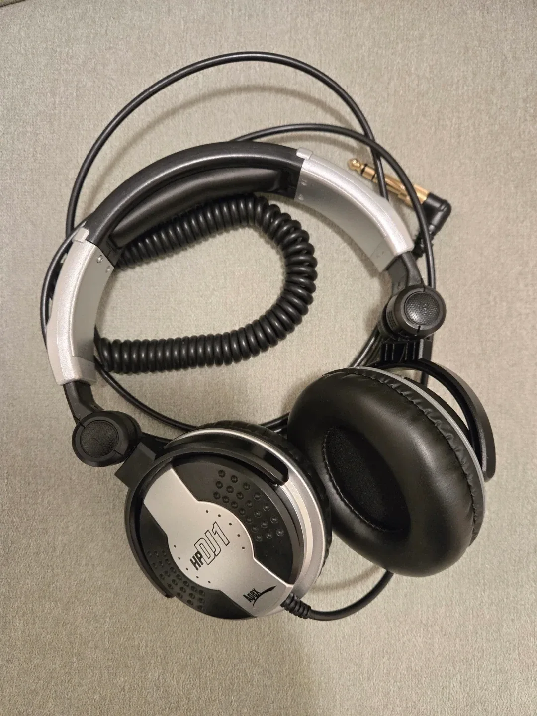 Headphones - Apex HP DJ1
