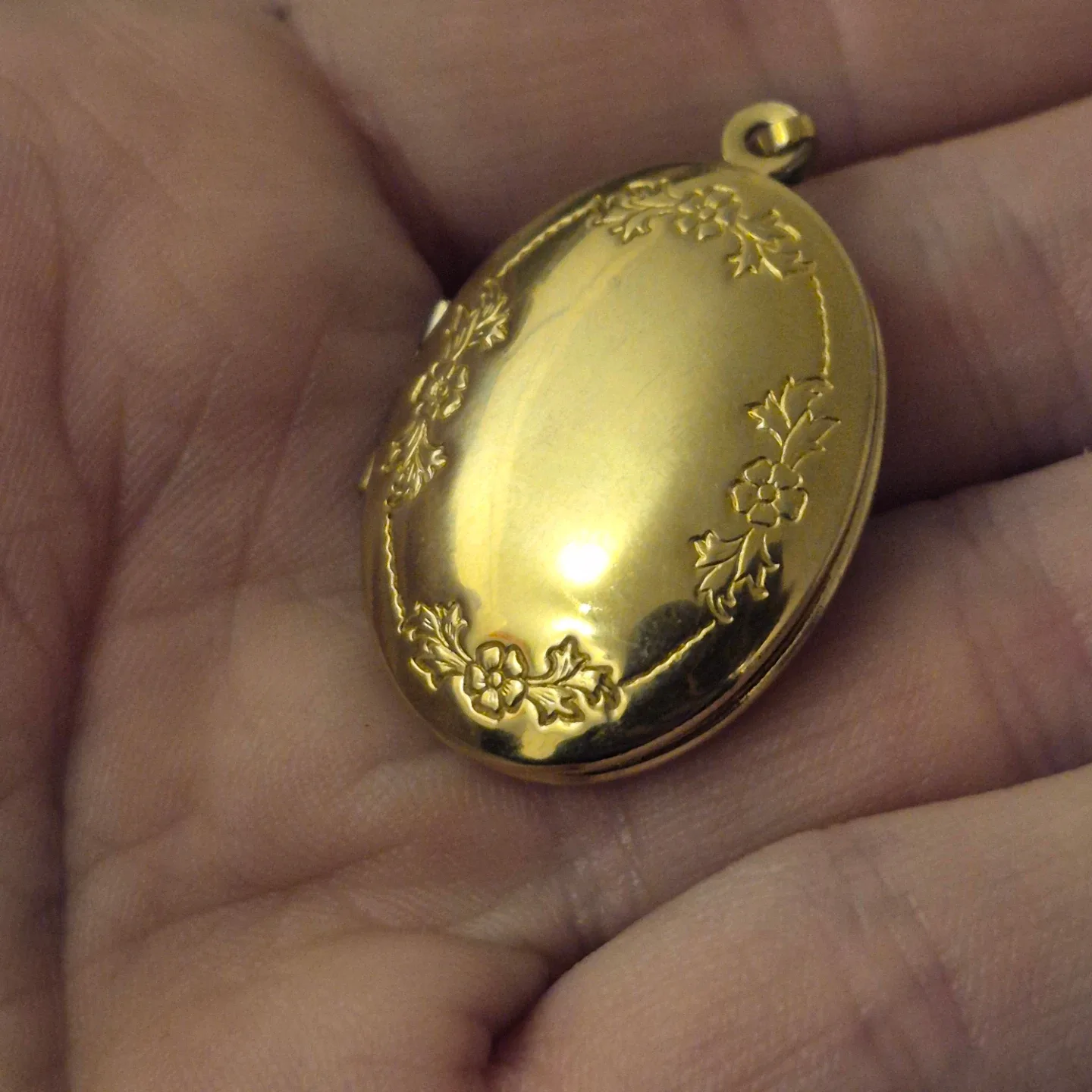 Gold Toned Oval Locket