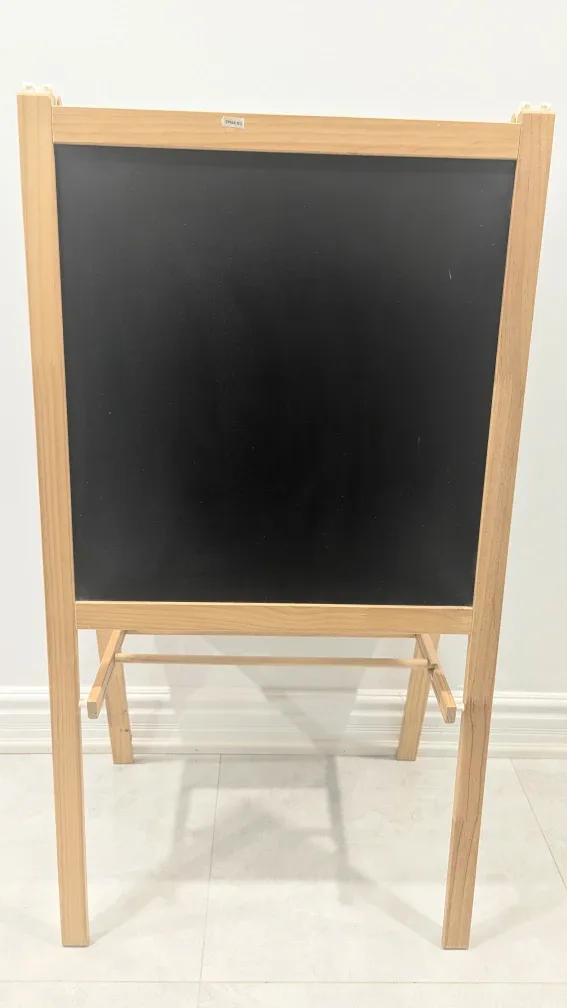 Kids Easel with Whiteboard & Chalkboard image indicator(2)