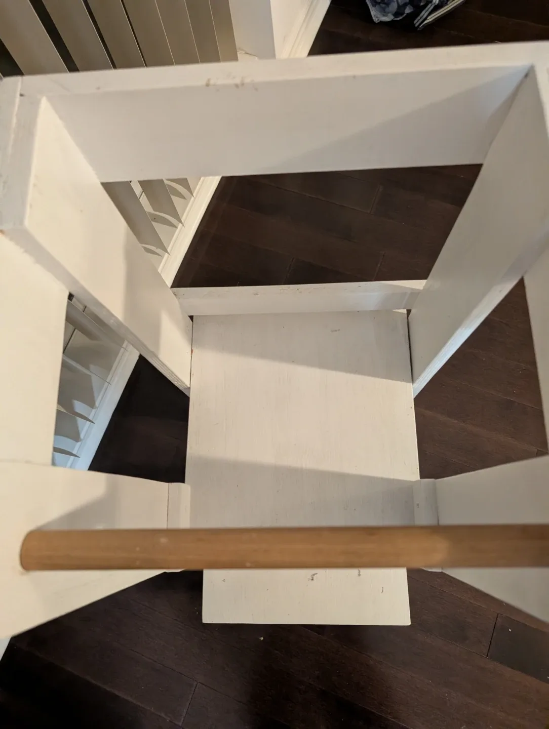 White Wooden Kids Learning Tower image indicator(4)