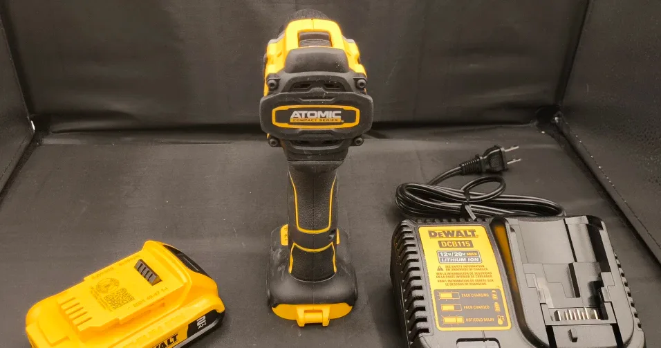 Dewalt DCD794 Cordless Drill Driver Kit w/ Battery & Charger image indicator(5)