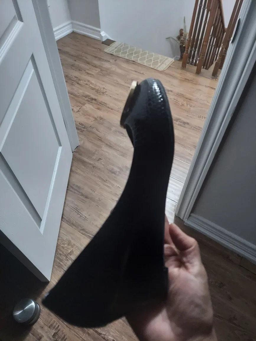 Tory Burch Black Heels - Size 39 image indicator(2)