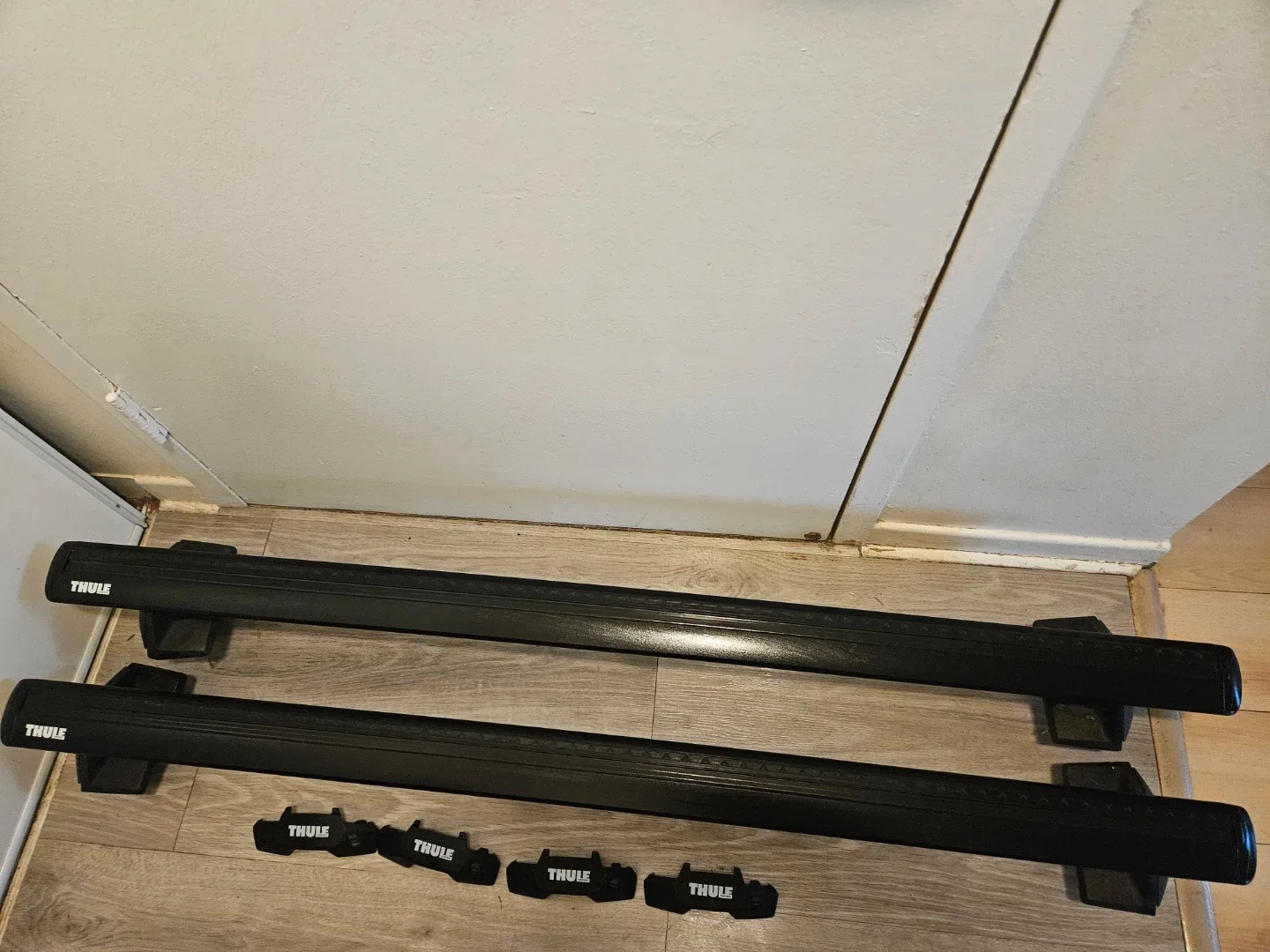 Thule Car Roof Rack - Black image indicator(2)