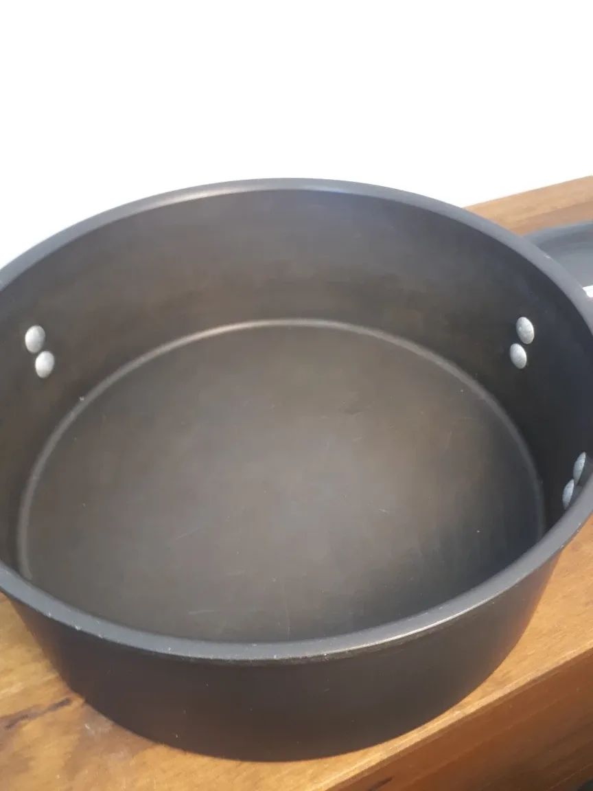 Calphalon 8 1/2 Qt Stock Pot with Lid image indicator(3)