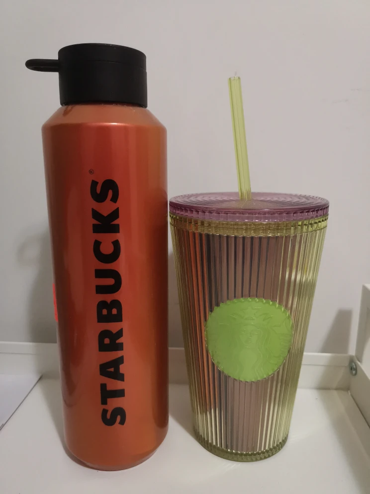 New Starbucks Water Bottle & Cup Set