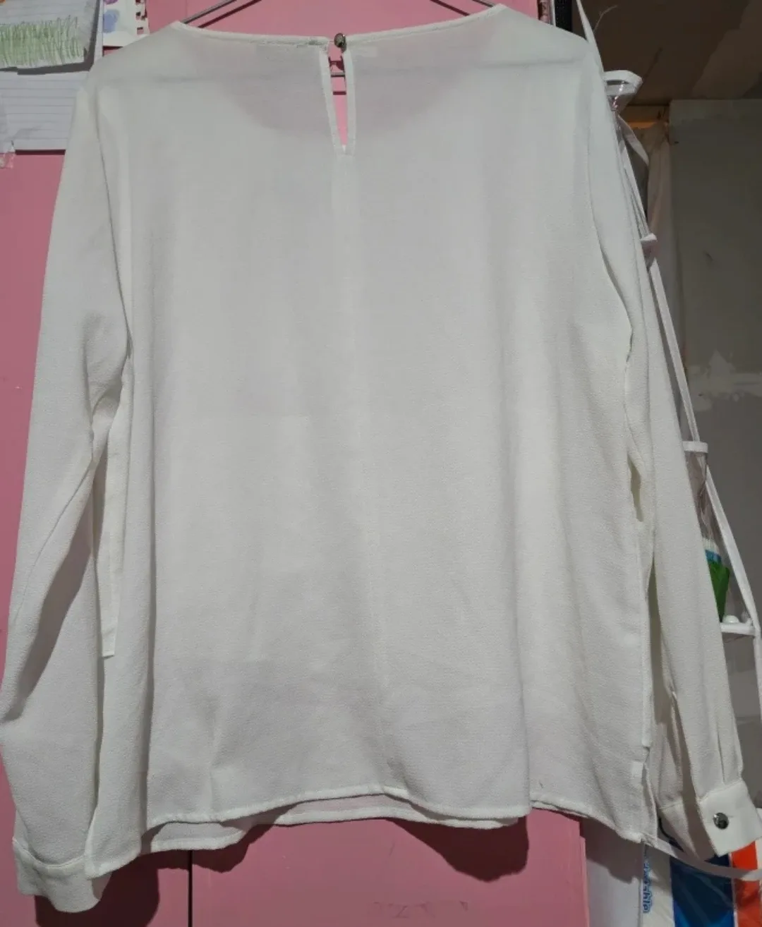 Vince Camuto White Blouse - Size M image indicator(3)