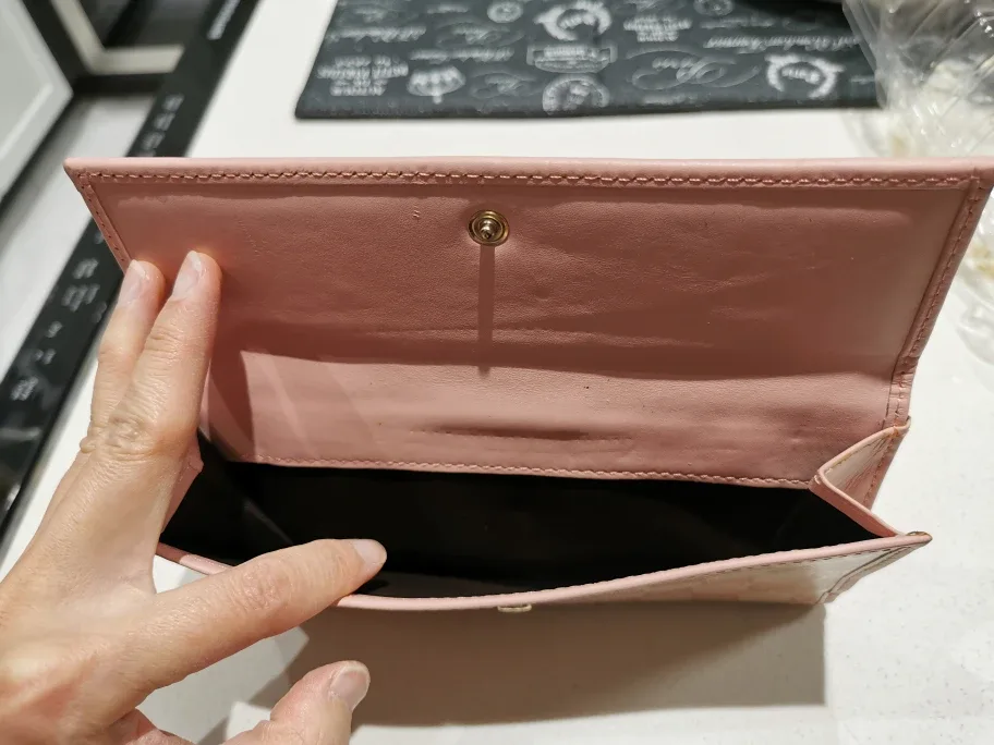 Gucci Pink Wallet image indicator(3)