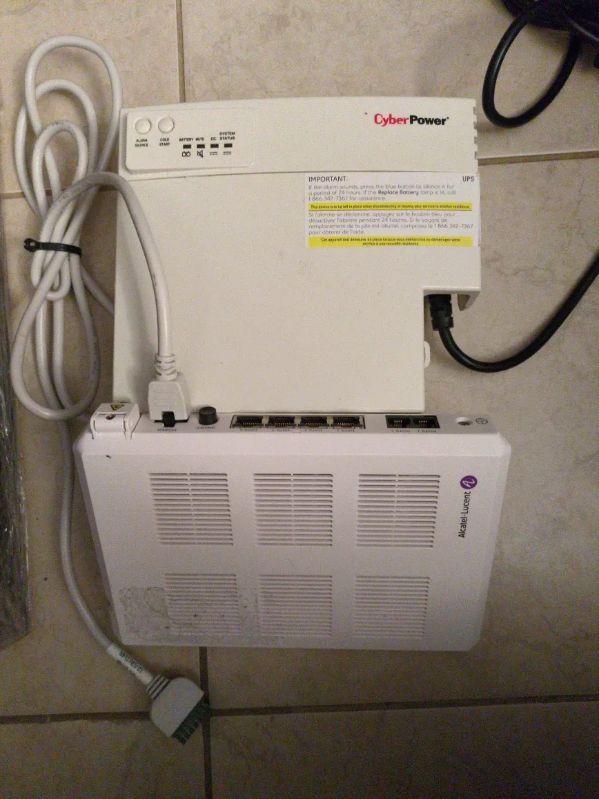 Alcatel-Lucent & CyberPower UPS