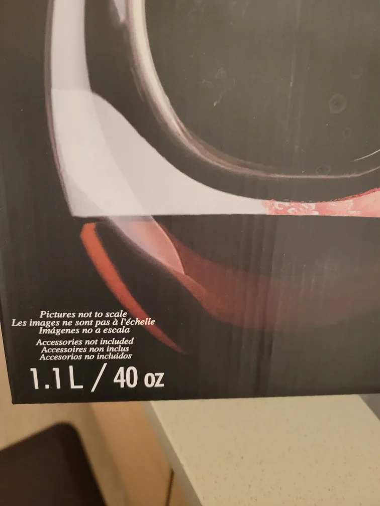 Swan Wine Decanter - Carafe à vin Swan image indicator(2)