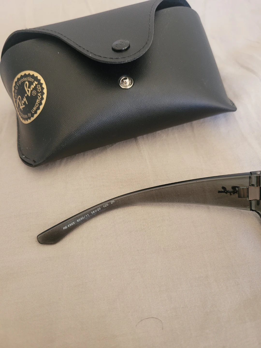 Ray-Ban RB 4345 Sunglasses with Case - photo 2