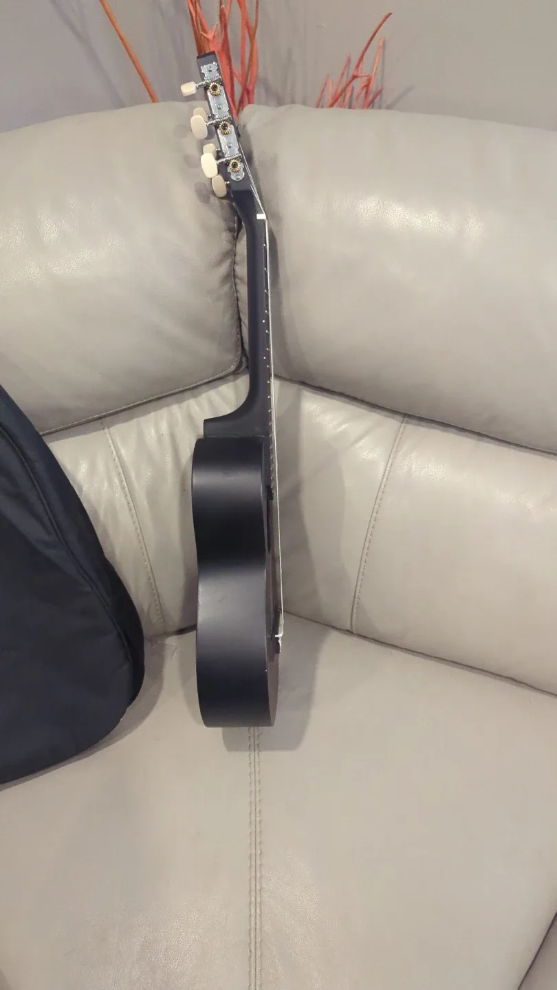 Yamaha GL1 Guitalele image indicator(3)