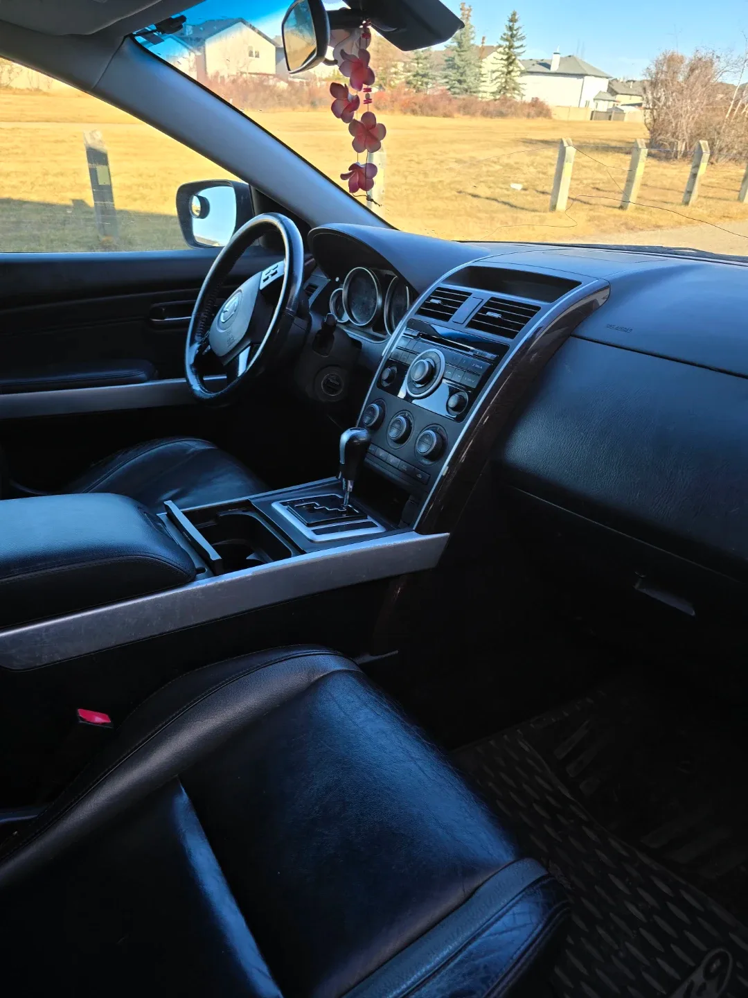 Mazda CX-9 SUV image indicator(4)