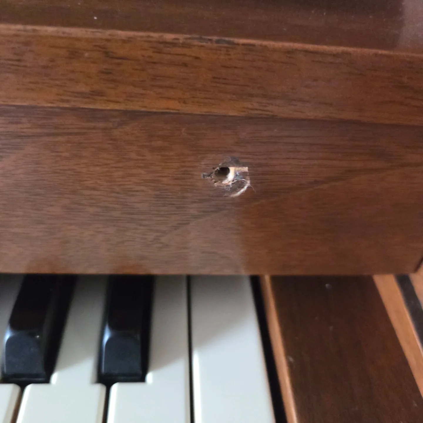 Mendelssohn Piano with Bench image indicator(5)