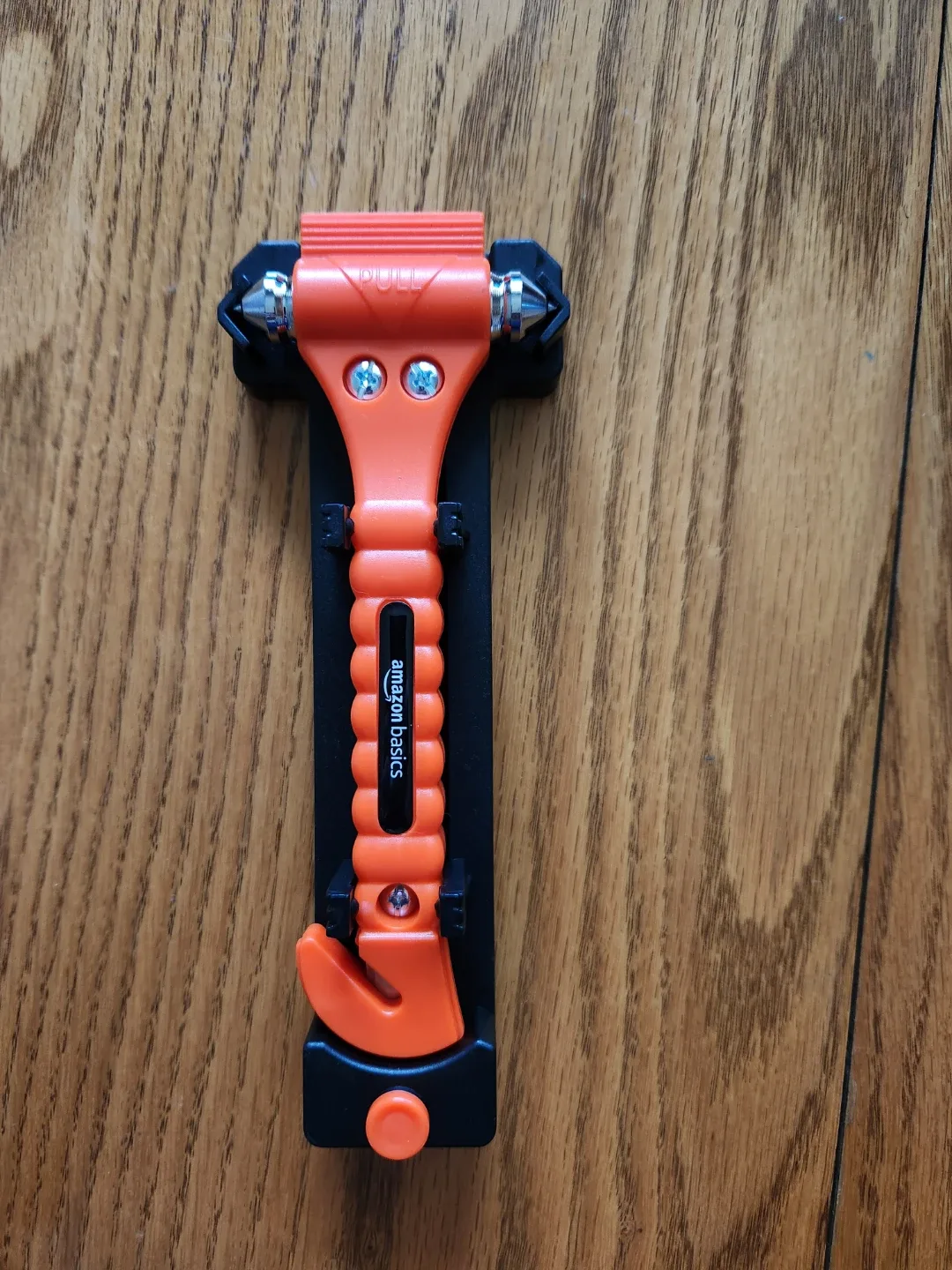 Automotive escape tool thumbnail