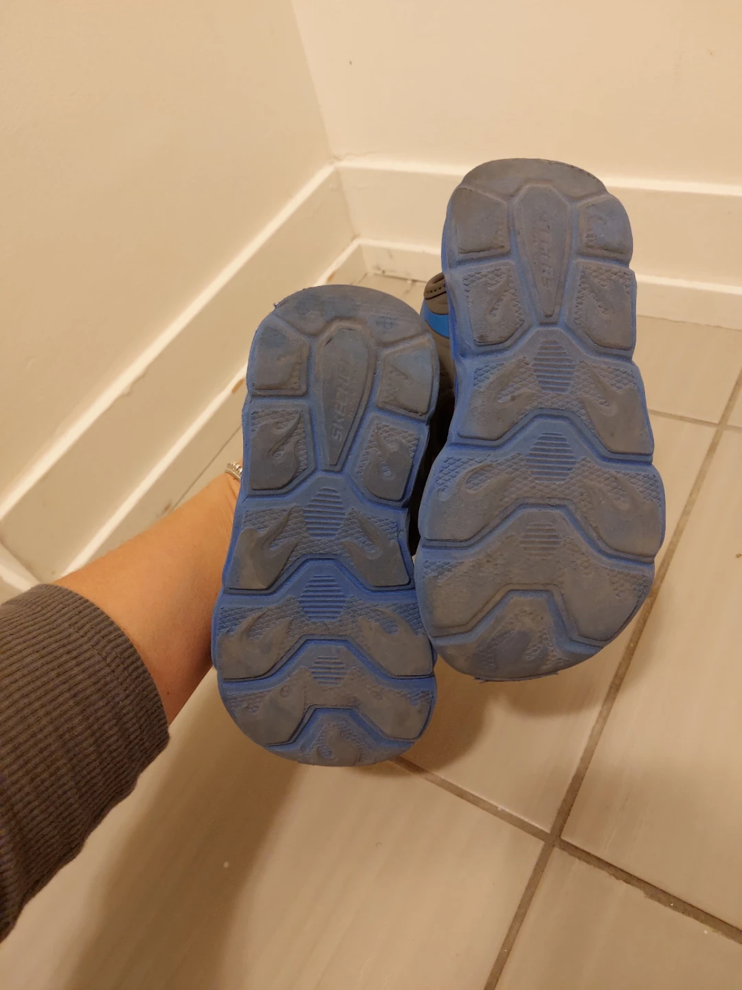 Skechers Thermo-Flash Sandals - Size 10 - photo 2