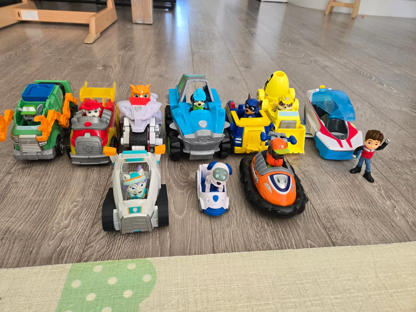 Paw patrol toy lot image indicator(2)