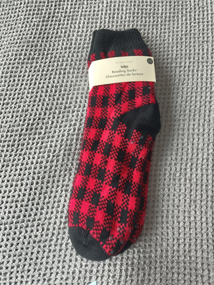 Indigo Reading Socks - Red & Black Plaid